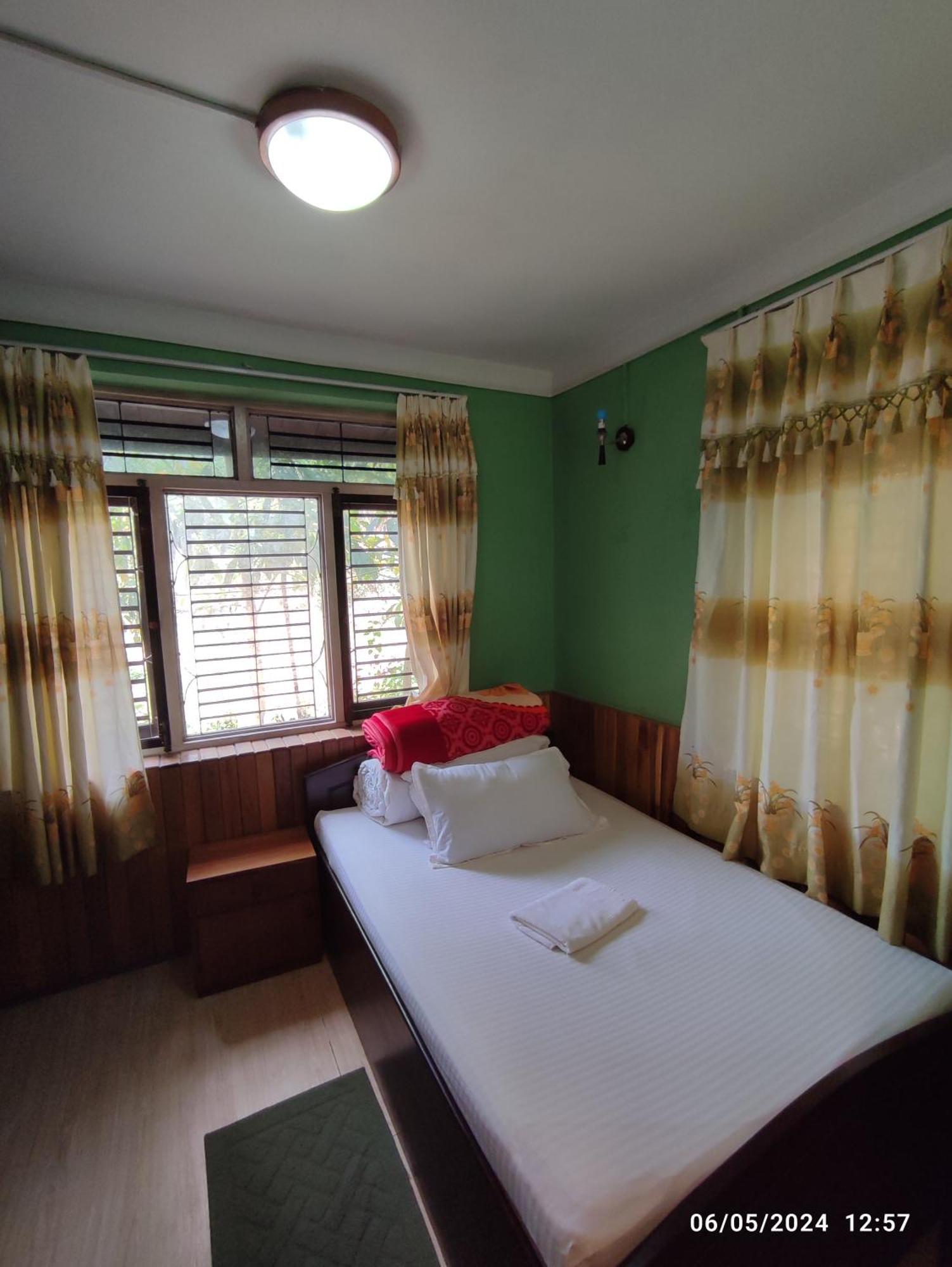 Hotel Mount Paradise Nagarkot Bagian luar foto